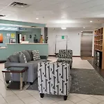 Super 8 By Wyndham Grove City
