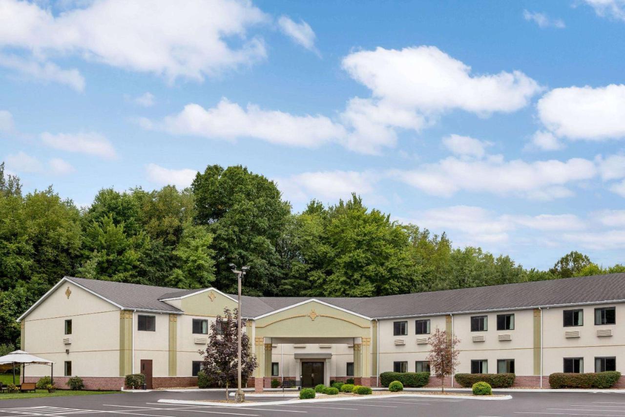 Hotel Super 8 By Wyndham Grove Grove City