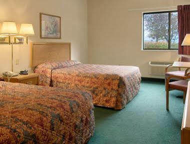 Super 8 By Wyndham Grove 2*